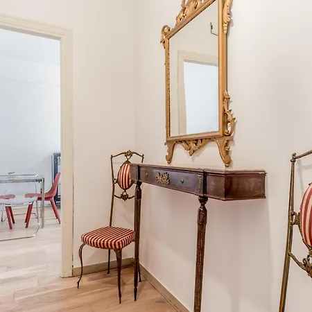 Retro Design Flat Near Vaticano *